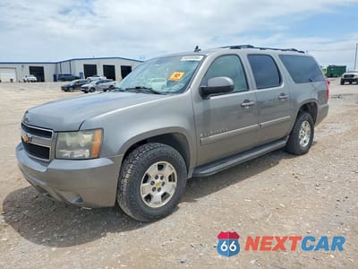 2007 CHEVROLET SUBURBAN C1500 1GNFC16037J216712 - główne zdjęcie licytacji z USA - miniatura