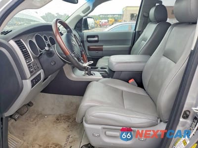 Zdjęcie 7 z 14 samochodu: 2011 TOYOTA SEQUOIA PLATINUM VIN:5TDDW5G16BS054690 - miniatura