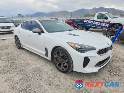 Czwarte zdjęcie samochodu z boku: 2019 KIA STINGER GT2 VIN:KNAE55LC6K6061604 - miniatura