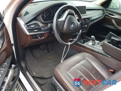 Zdjęcie 8 z 13 samochodu: 2015 BMW X5 XDRIVE35D VIN:5UXKS4C56F0N06053 - miniatura