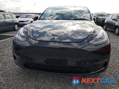 Piąte zdjęcie samochodu w środku: 2021 TESLA MODEL Y VIN:5YJYGDEF8MF305692 - miniatura