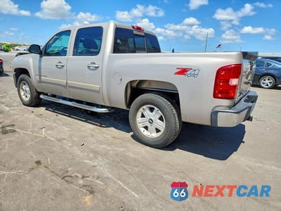 Drugie zdjęcie samochodu z przodu: 2008 CHEVROLET SILVERADO K1500 VIN:3GCEK13388G227178 - miniatura