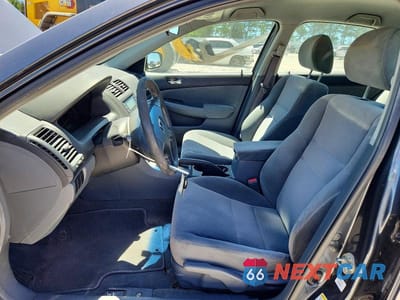 Zdjęcie 7 z 12 samochodu: 2005 HONDA ACCORD LX VIN:1HGCM56415A073258 - miniatura