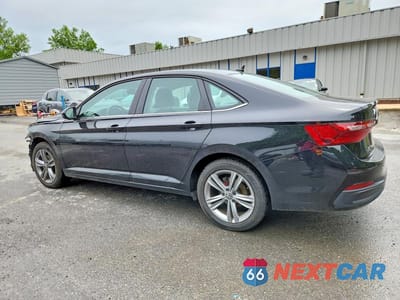Drugie zdjęcie samochodu z przodu: 2024 VOLKSWAGEN JETTA VIN:3VWEM7BU4RM082647 - miniatura