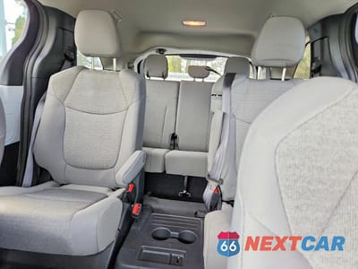 Zdjęcie 10 z 13 samochodu: 2025 TOYOTA SIENNA LE VIN:5TDBRKECXSS268339 - miniatura