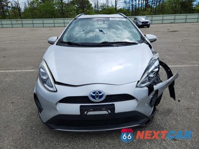 Piąte zdjęcie samochodu w środku: 2018 TOYOTA PRIUS C ONE VIN:JTDKDTB35J1610431 - miniatura