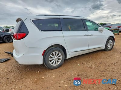 Trzecie zdjęcie samochodu z tyłu: 2019 CHRYSLER PACIFICA TOURING L VIN:2C4RC1BG4KR665720 - miniatura