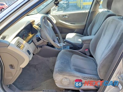 Zdjęcie 7 z 12 samochodu: 1999 HONDA ACCORD LX VIN:1HGCG6651XA136769 - miniatura