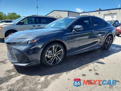 2025 TOYOTA CAMRY XSE 4T1DAACK8SU524456 - główne zdjęcie licytacji z USA - miniatura