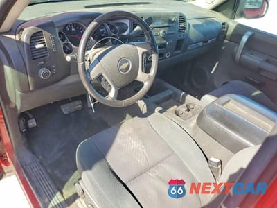 Zdjęcie 8 z 12 samochodu: 2007 CHEVROLET SILVERADO K1500 CREW CAB VIN:2GCEK13M171522848 - miniatura