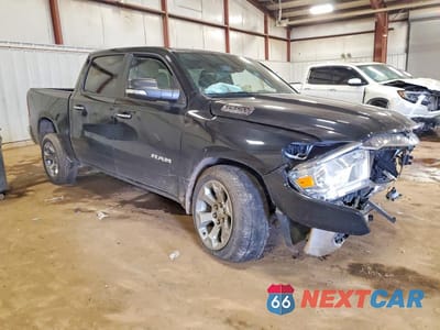 Czwarte zdjęcie samochodu z boku: 2019 RAM 1500 BIG HORN VIN:1C6SRFFT1KN644302 - miniatura