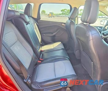 Zdjęcie 11 z 13 samochodu: 2018 FORD ESCAPE SE VIN:1FMCU0GD7JUD37460 - miniatura