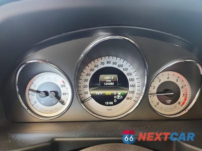 Zdjęcie 9 z 13 samochodu: 2013 MERCEDES-BENZ GLK 350 VIN:WDCGG5HB1DG047106 - miniatura