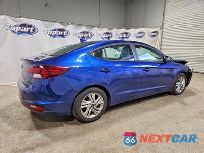 Trzecie zdjęcie samochodu z tyłu: 2020 HYUNDAI ELANTRA VALUE EDITION VIN:5NPD84LF2LH540300 - miniatura
