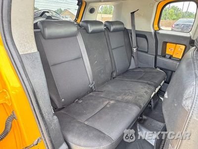 Zdjęcie 6 z 10 samochodu: 2007 TOYOTA FJ CRUISER BASE VIN:JTEBU11FX70045071 - miniatura
