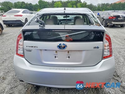 Zdjęcie 6 z 12 samochodu: 2015 TOYOTA PRIUS TWO VIN:JTDKN3DU6F0484886 - miniatura