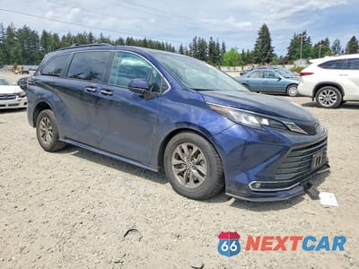 Czwarte zdjęcie samochodu z boku: 2022 TOYOTA SIENNA XLE VIN:5TDYSKFC1NS064899 - miniatura