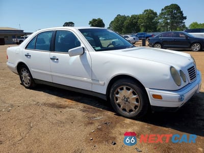 Czwarte zdjęcie samochodu z boku: 1998 MERCEDES-BENZ E-CLASS E320 CDI (W) VIN:WDBJF65F9WA653284 - miniatura