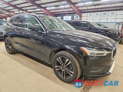 Czwarte zdjęcie samochodu z boku: 2019 VOLVO XC60 T6 MOMENTUM VIN:LYVA22RK7KB231028 - miniatura