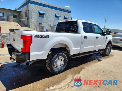 Trzecie zdjęcie samochodu z tyłu: 2019 FORD F250 SUPER DUTY VIN:1FT7W2B67KEC41179 - miniatura