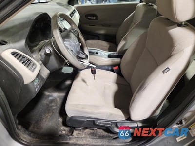 Zdjęcie 7 z 14 samochodu: 2018 HONDA HR-V LX VIN:3CZRU6H31JG711582 - miniatura