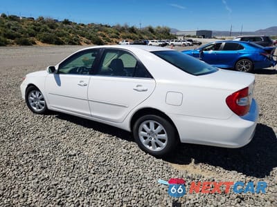 Drugie zdjęcie samochodu z przodu: 2002 TOYOTA CAMRY XLE V6 VIN:JTDBF30K420002122 - miniatura