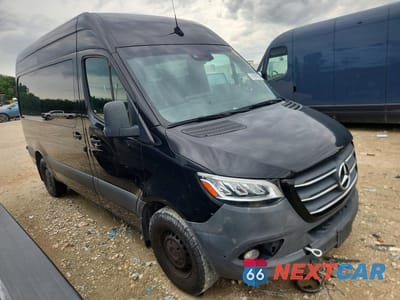 Czwarte zdjęcie samochodu z boku: 2023 MERCEDES BENZ SPRINTER CARGO VIN:W1W4KBHY4PT129275 - miniatura