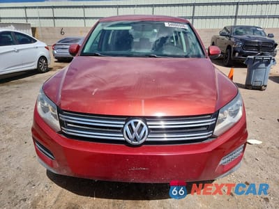 Piąte zdjęcie samochodu w środku: 2012 VOLKSWAGEN TIGUAN S VIN:WVGAV7AX4CW002163 - miniatura