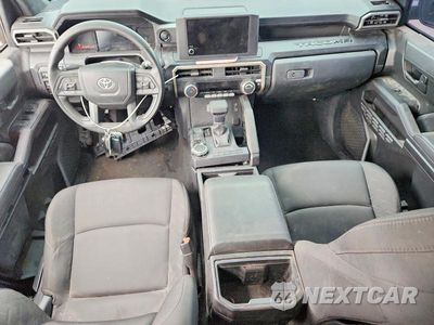 Zdjęcie 8 z 12 samochodu: 2024 TOYOTA TACOMA SR VIN:3TYLD5KN9RT007888 - miniatura