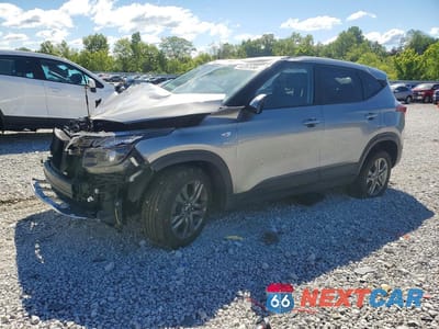 2023 KIA SELTOS LX KNDEPCAA1P7424847 - główne zdjęcie licytacji z USA - miniatura