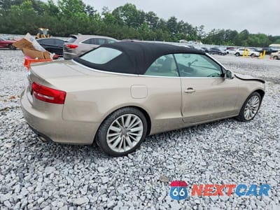 Trzecie zdjęcie samochodu z tyłu: 2010 AUDI A5 VIN:WAUVFAFH8BN013007 - miniatura