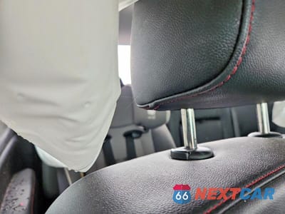 Zdjęcie 10 z 12 samochodu: 2018 GMC SIERRA K2500 SLT VIN:1GT12TEY5JF191749 - miniatura