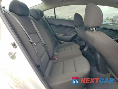 Zdjęcie 10 z 13 samochodu: 2017 KIA FORTE LX VIN:3KPFK4A7XHE075136 - miniatura