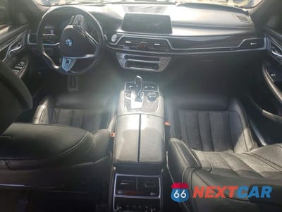 Zdjęcie 8 z 12 samochodu: 2019 BMW 740 XI VIN:WBA7E4C51KGV70286 - miniatura