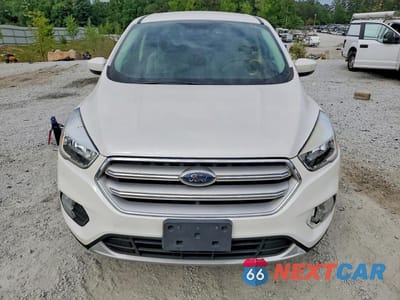 Piąte zdjęcie samochodu w środku: 2019 FORD ESCAPE SE VIN:1FMCU0GD9KUB99521 - miniatura
