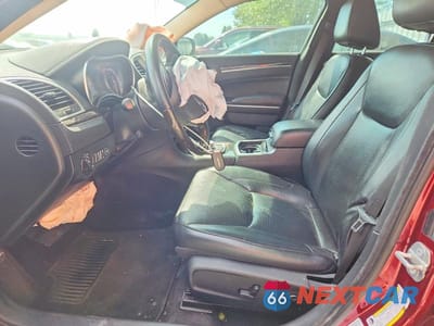 Zdjęcie 7 z 13 samochodu: 2018 CHRYSLER 300 LIMITED VIN:2C3CCAKG1JH250384 - miniatura