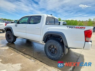 Drugie zdjęcie samochodu z przodu: 2017 TOYOTA TACOMA TRD OFF-ROAD VIN:3TMCZ5AN7HM045620 - miniatura