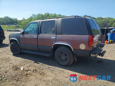 Drugie zdjęcie samochodu z przodu: 1996 CHEVROLET TAHOE K1500 VIN:1GNEK13R4TJ415764 - miniatura
