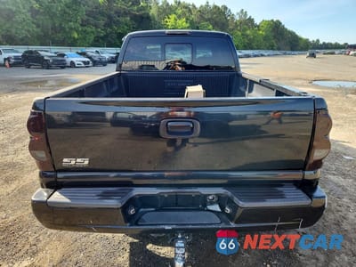 Zdjęcie 6 z 12 samochodu: 2004 CHEVROLET SILVERADO K1500 VIN:2GCEK19N141131825 - miniatura