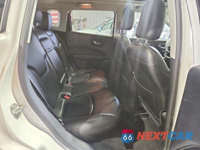 Zdjęcie 11 z 13 samochodu: 2019 JEEP COMPASS LIMITED VIN:3C4NJDCB9KT596626 - miniatura
