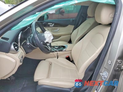 Zdjęcie 7 z 12 samochodu: 2019 MERCEDES-BENZ C VIN:55SWF8DB6KU289648 - miniatura