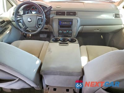 Zdjęcie 8 z 13 samochodu: 2008 CHEVROLET SUBURBAN K2500 VIN:3GNGK26K38G191442 - miniatura