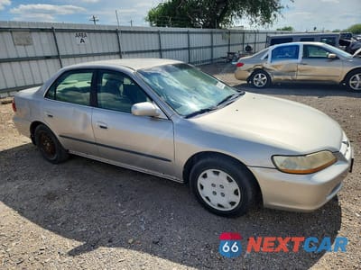 Czwarte zdjęcie samochodu z boku: 1998 HONDA ACCORD LX VIN:1HGCG5643WA044580 - miniatura