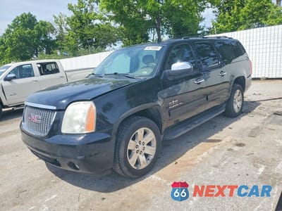 2012 GMC YUKON XL C1500 SLT 1GKS1KE04CR310571 - główne zdjęcie licytacji z USA - miniatura