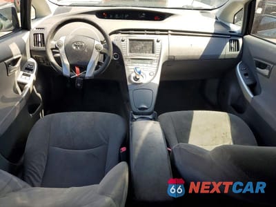Zdjęcie 8 z 12 samochodu: 2010 TOYOTA PRIUS III VIN:JTDKN3DUXA0197270 - miniatura
