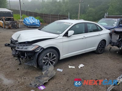 2025 VOLKSWAGEN JETTA S 3VW5X7BU0SM070900 - główne zdjęcie licytacji z USA - miniatura