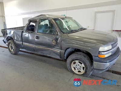 Czwarte zdjęcie samochodu z boku: 2002 CHEVROLET SILVERADO K1500 VIN:2GCEK19T121267934 - miniatura