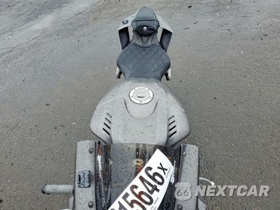 Piąte zdjęcie samochodu w środku: 2019 YAMAHA YZFR6 VIN:JYARJ28E3KA005265 - miniatura