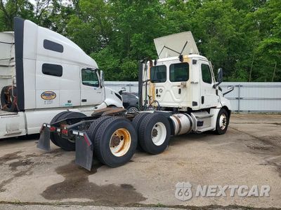 Czwarte zdjęcie samochodu z boku: 2021 FREIGHTLINER CASCADIA 126 SEMI TRUCK VIN:3AKJHLDV2MDMT6388 - miniatura