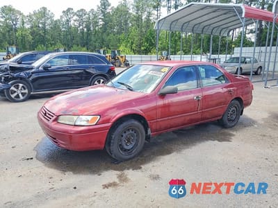 1997 TOYOTA CAMRY LE V6 4T1BF22K6VU034859 - główne zdjęcie licytacji z USA - miniatura